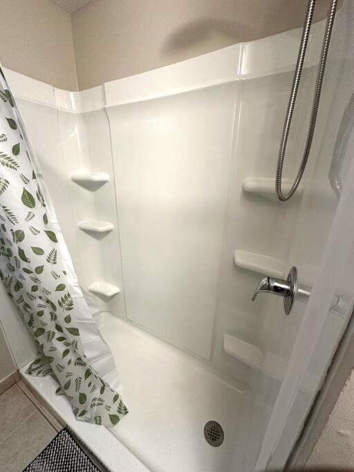 Maiden Nest Private Master Suite Pawtucket Bagian luar foto